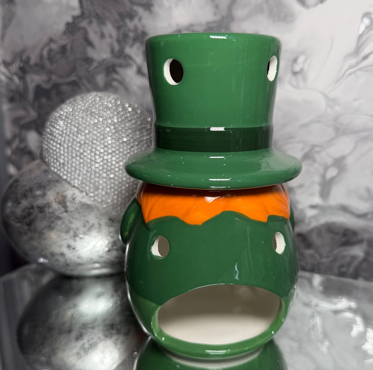 Ceramic Leprechaun Oil Burner Wax Melt Warmer | St Patrick’s Day Gonk Ornament | Gnome Candle Holder | Decor Gift