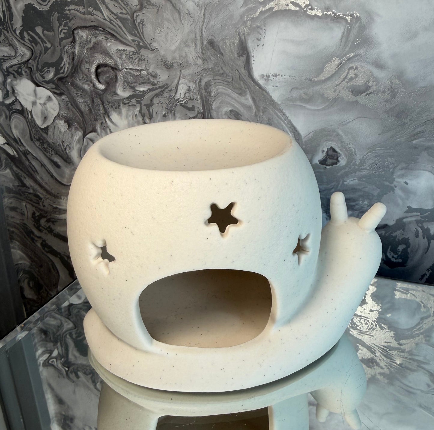 Snail Wax Melt Burner – Cute Ceramic Oil Burner, Unique Home Fragrance Gift & Cosy Home Decor