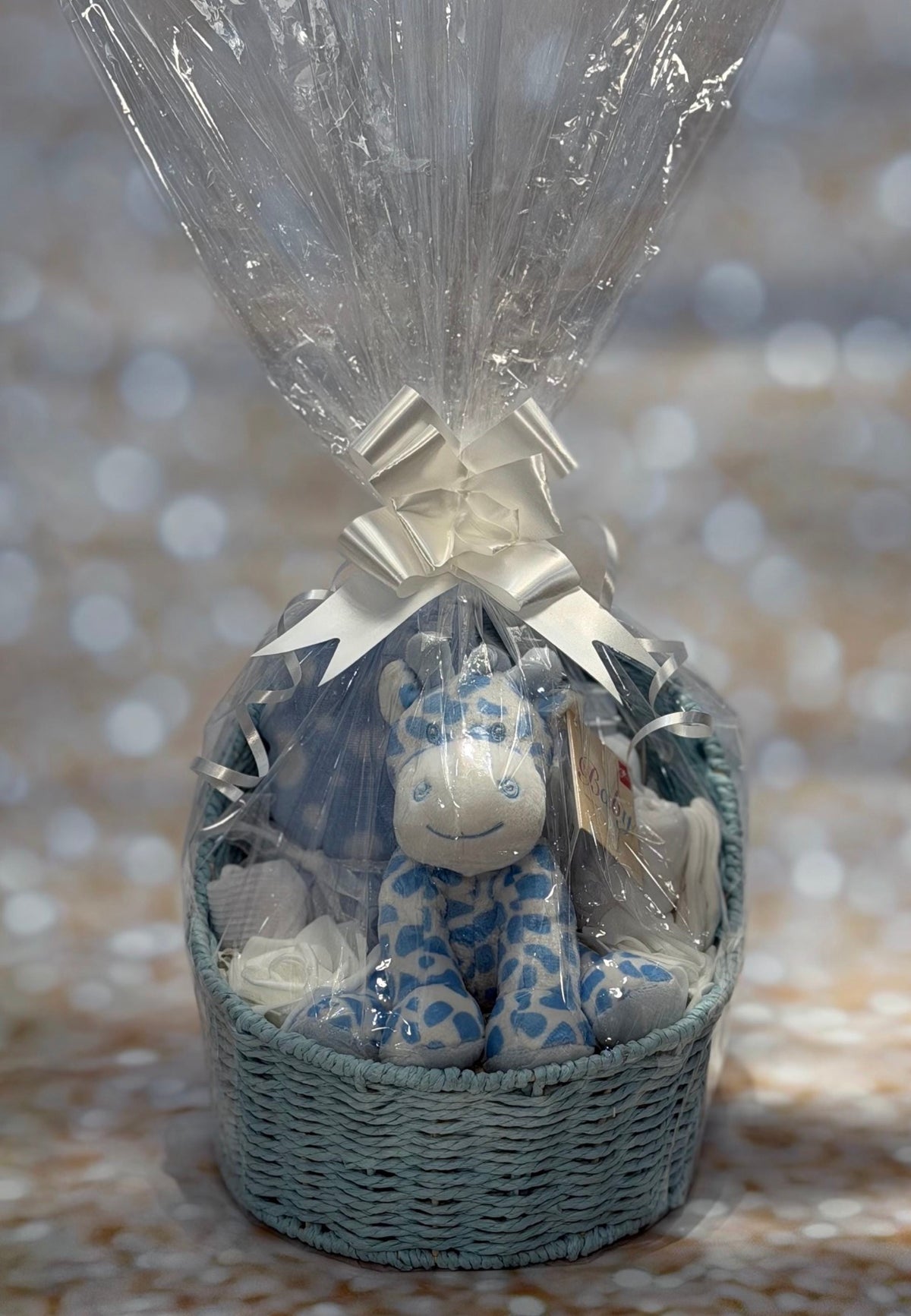 Giraffe Baby Gift Hamper – Pink or Blue