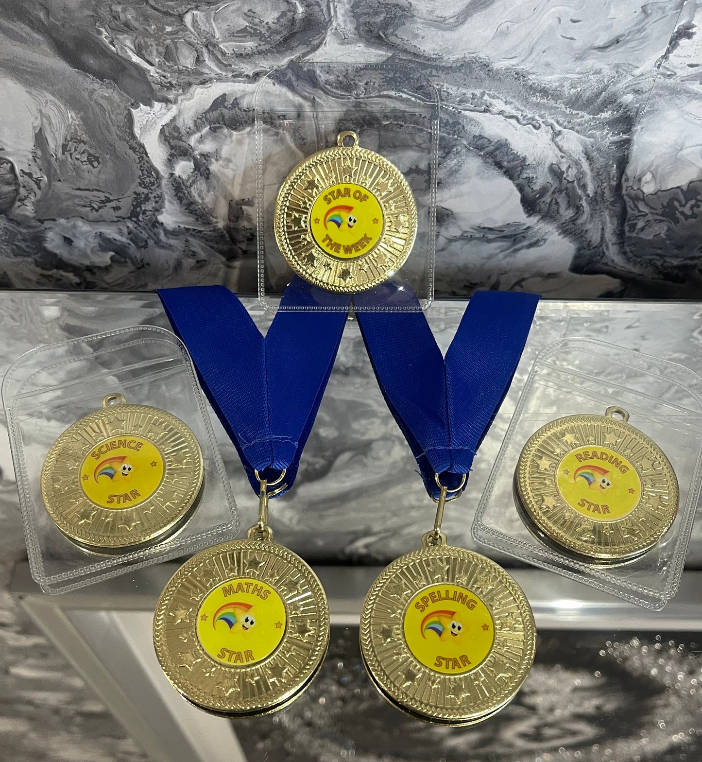 Children’s Star Medals Well Done Award Teaching Resources Reward Achievement Spelling Maths Reading Science Star of the Week Keepsake Gifts