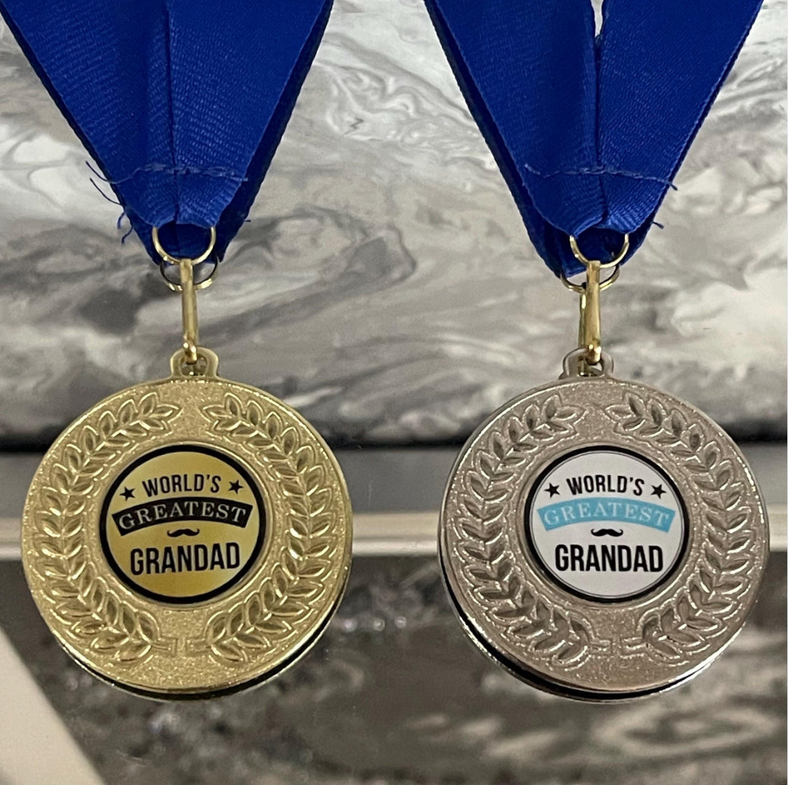 Worlds Greatest Dad Grandad 50mm Medals Thank you, Appreciation , Birthday , Fathers Day Gifts - Special Keepsake Novelty Gifts From The Grandchildren