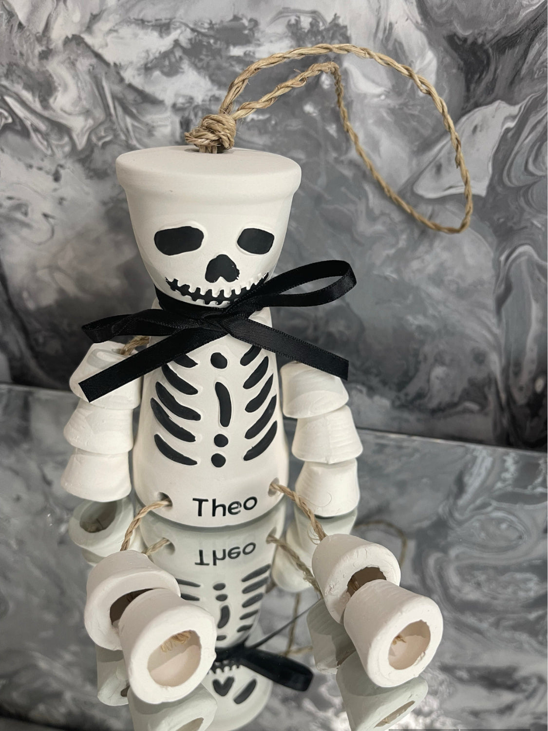 Halloween Personalised Terracotta Plant Pot Man Skeleton Character, Hanging Home or Garden Ornament , Shelf Sitter Decoration Autumn Garden Gifts