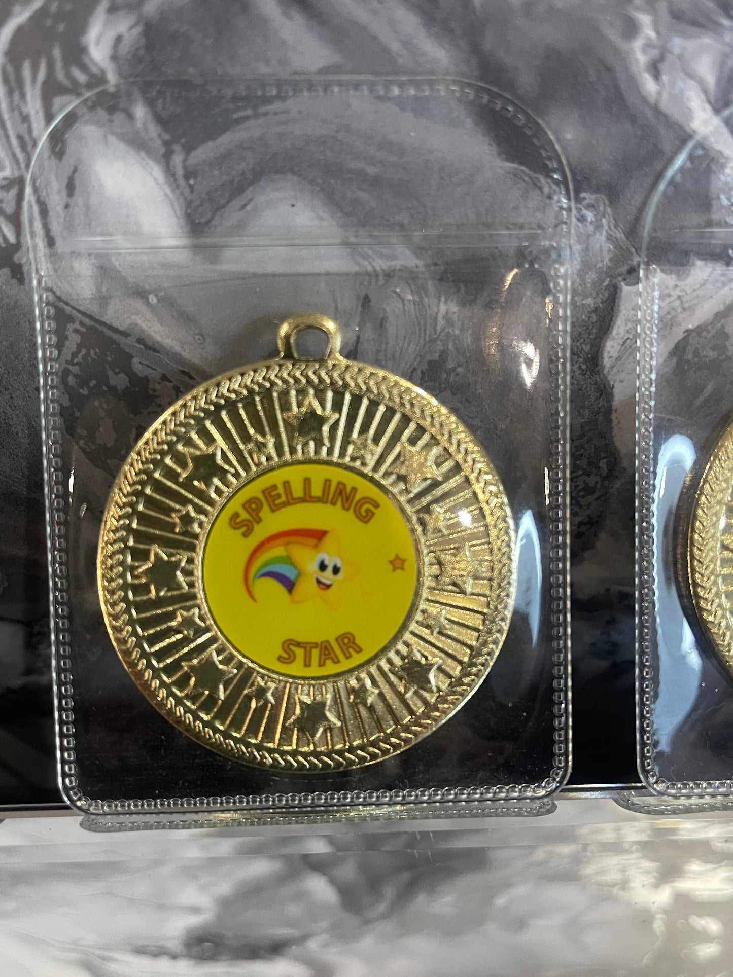Children’s Star Medals Well Done Award Teaching Resources Reward Achievement Spelling Maths Reading Science Star of the Week Keepsake Gifts