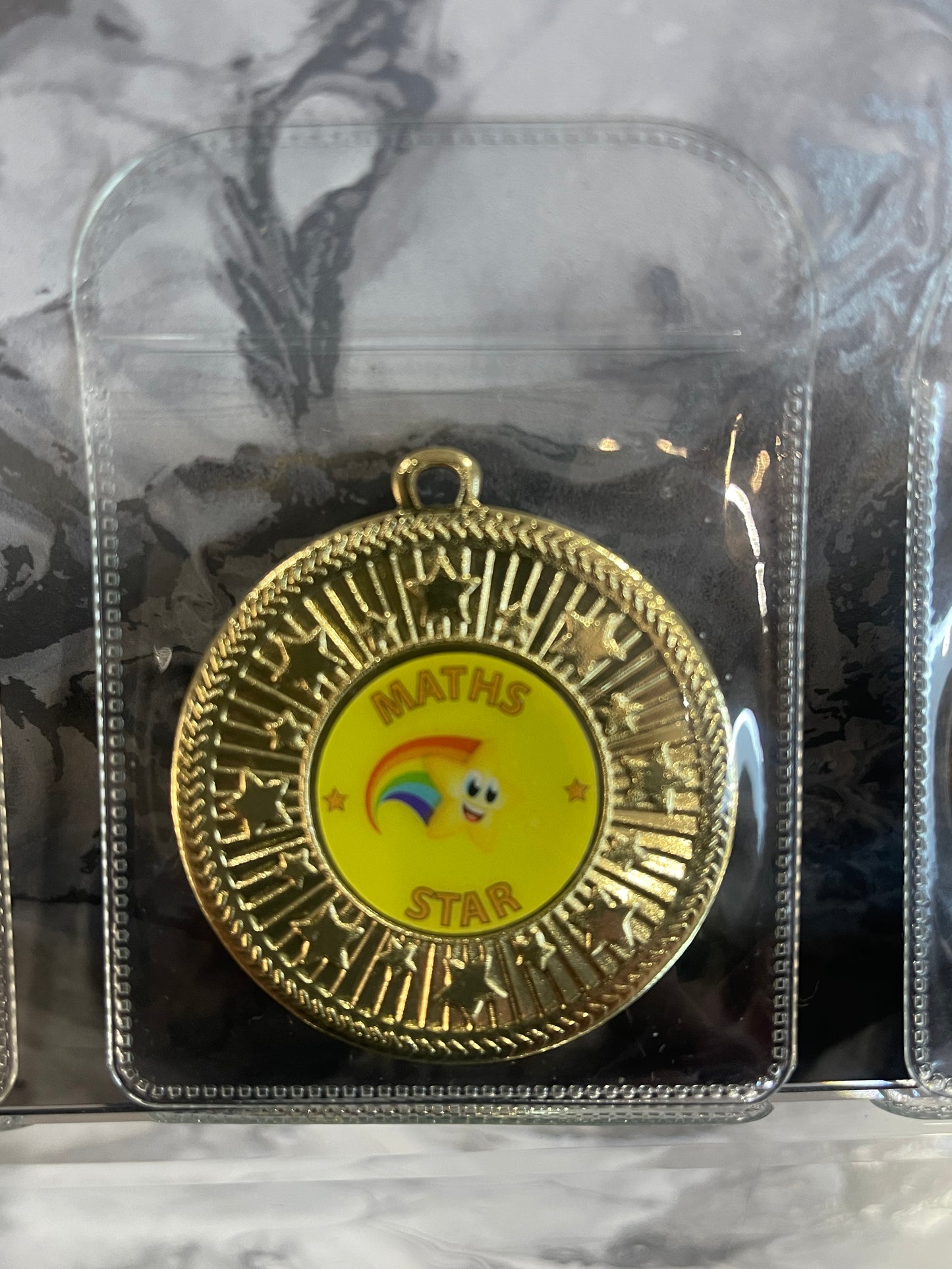Children’s Star Medals Well Done Award Teaching Resources Reward Achievement Spelling Maths Reading Science Star of the Week Keepsake Gifts