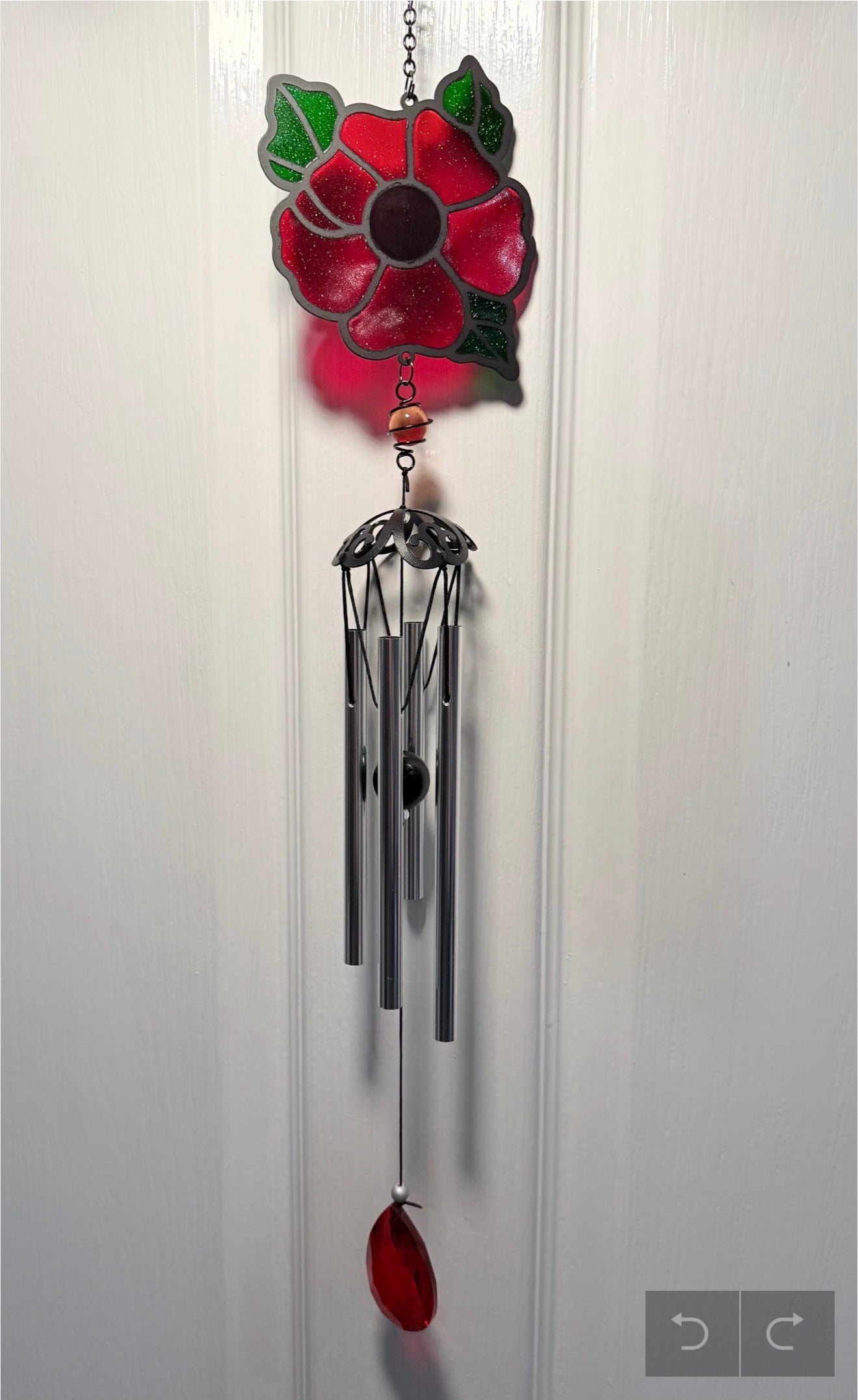 Poppy Wind Chime – Stained Glass Effect Hanging Garden Chime | Remembrance Memorial Garden Ornament Gift