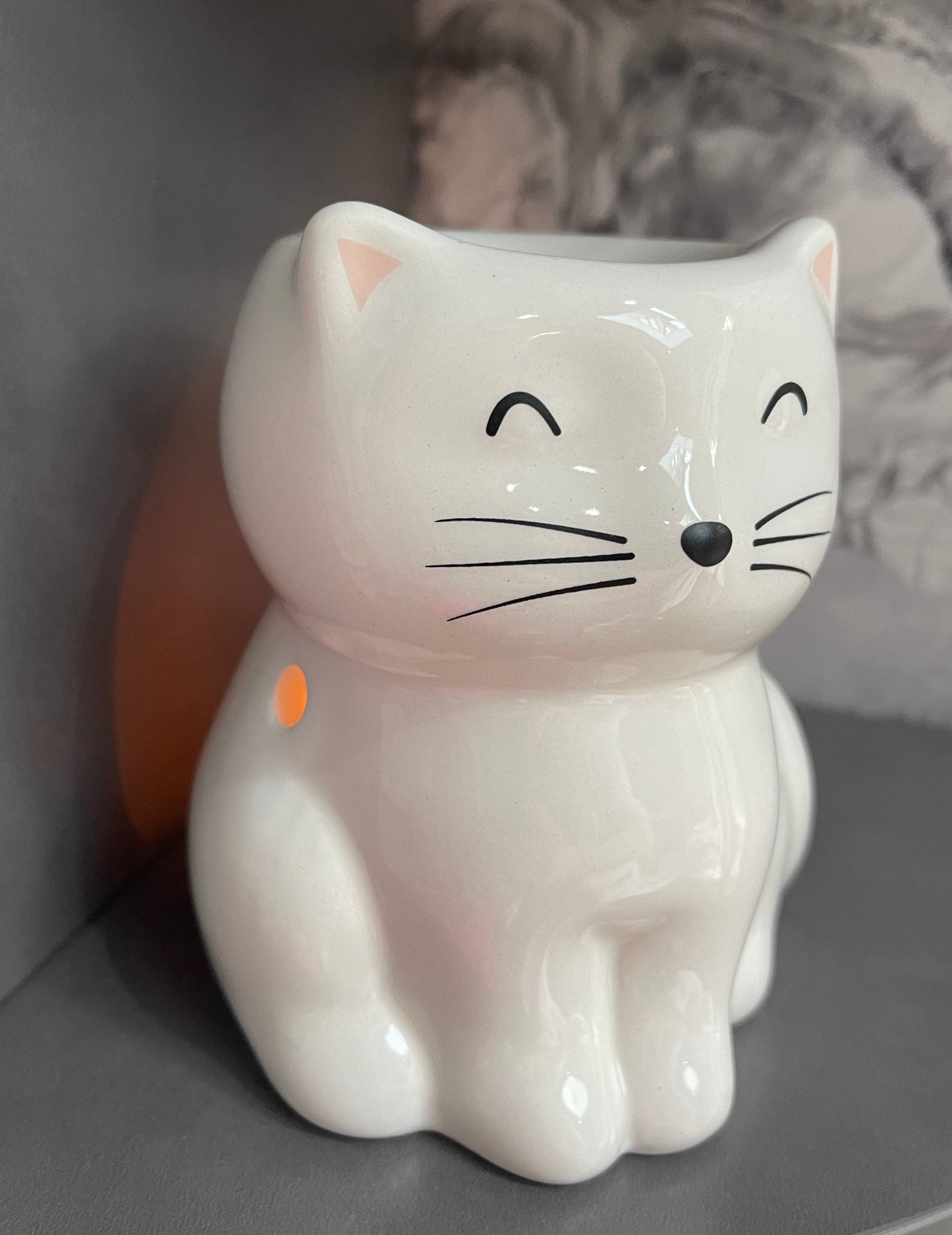 White Ceramic Cat Oil Burner – Home Fragrance & Decor Gift