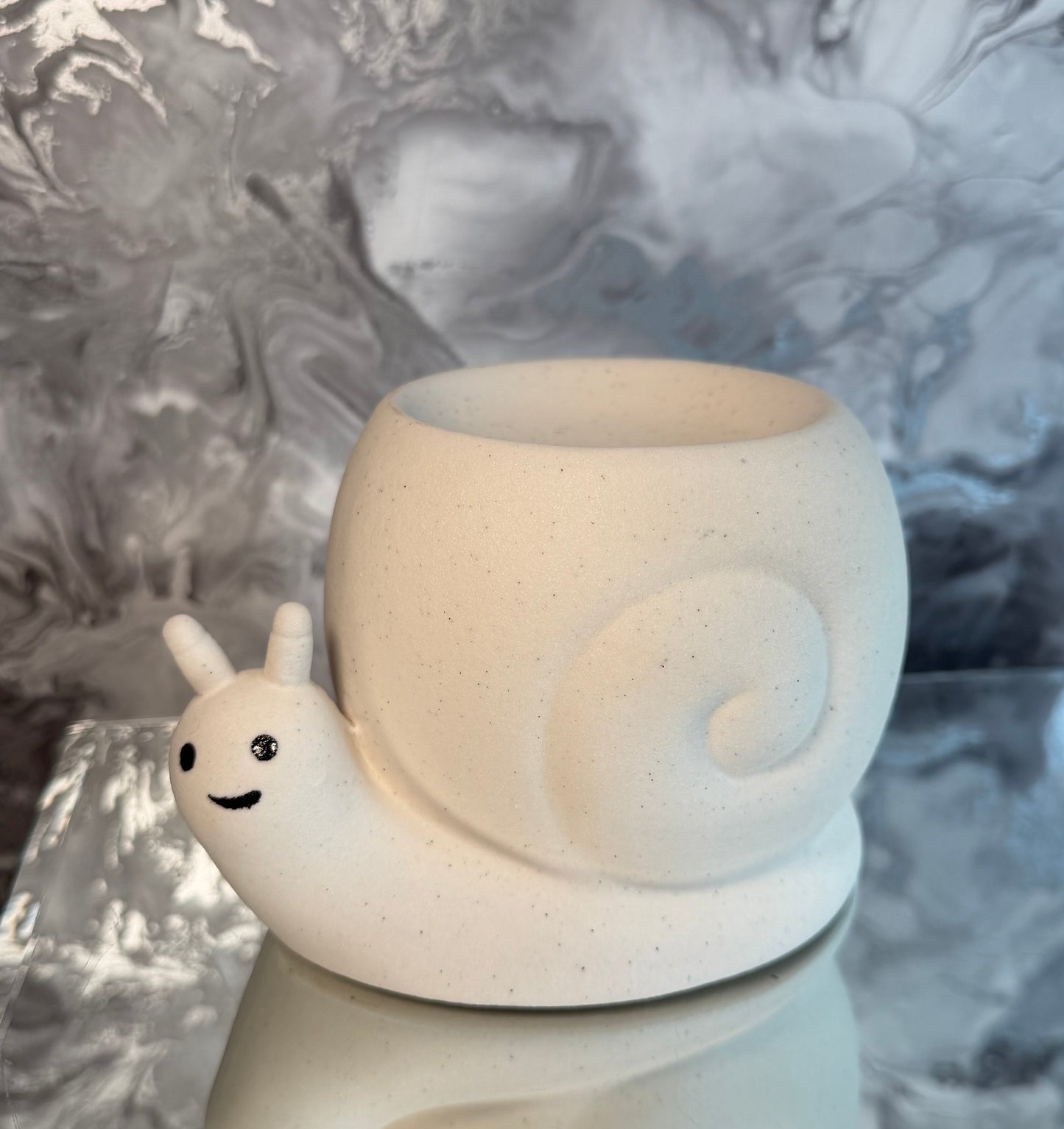 Snail Wax Melt Burner – Cute Ceramic Oil Burner, Unique Home Fragrance Gift & Cosy Home Decor
