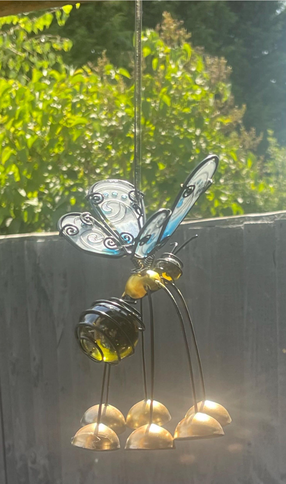 Beautiful Honeybee Bobbin Bells Wind chime, Detailed Colourful Glass Wings