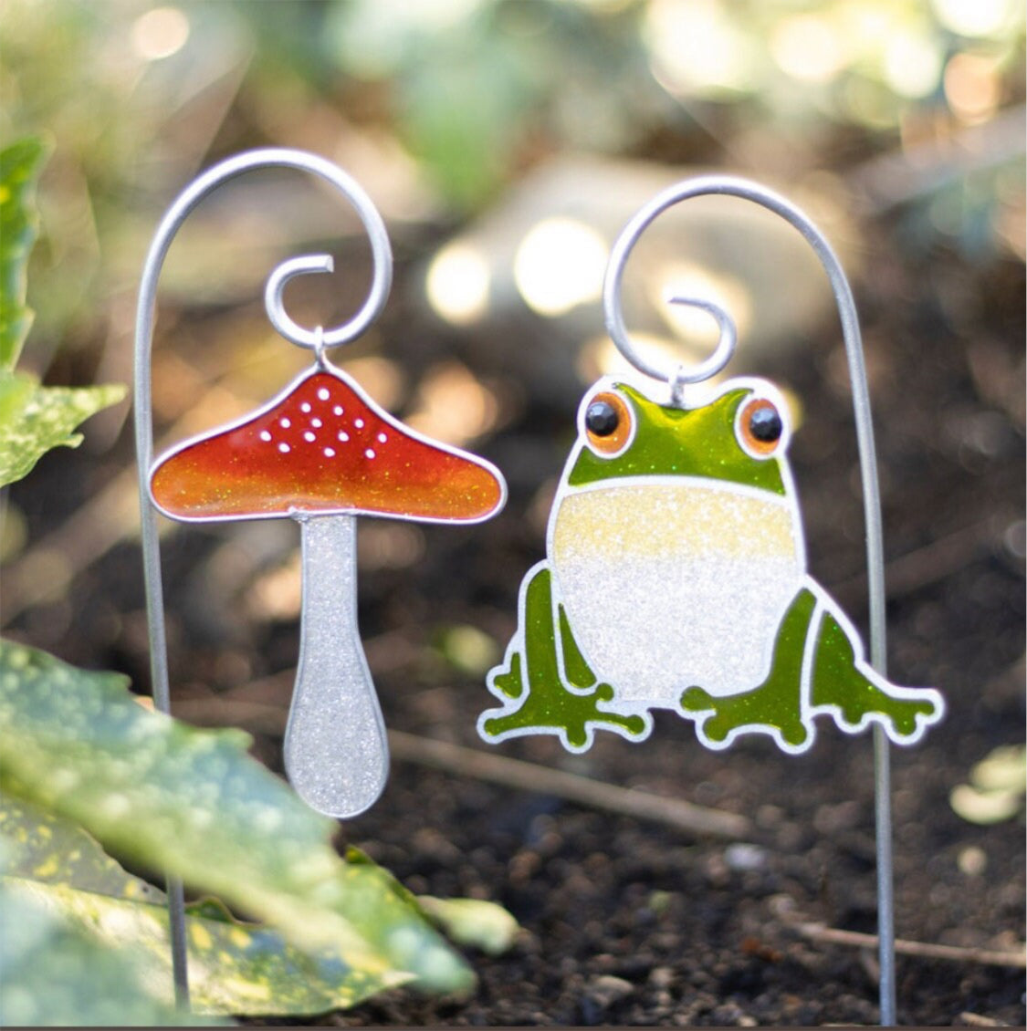 Frog or Toadstool Plant Pot Suncatcher Stakes Decorative Garden Ornaments