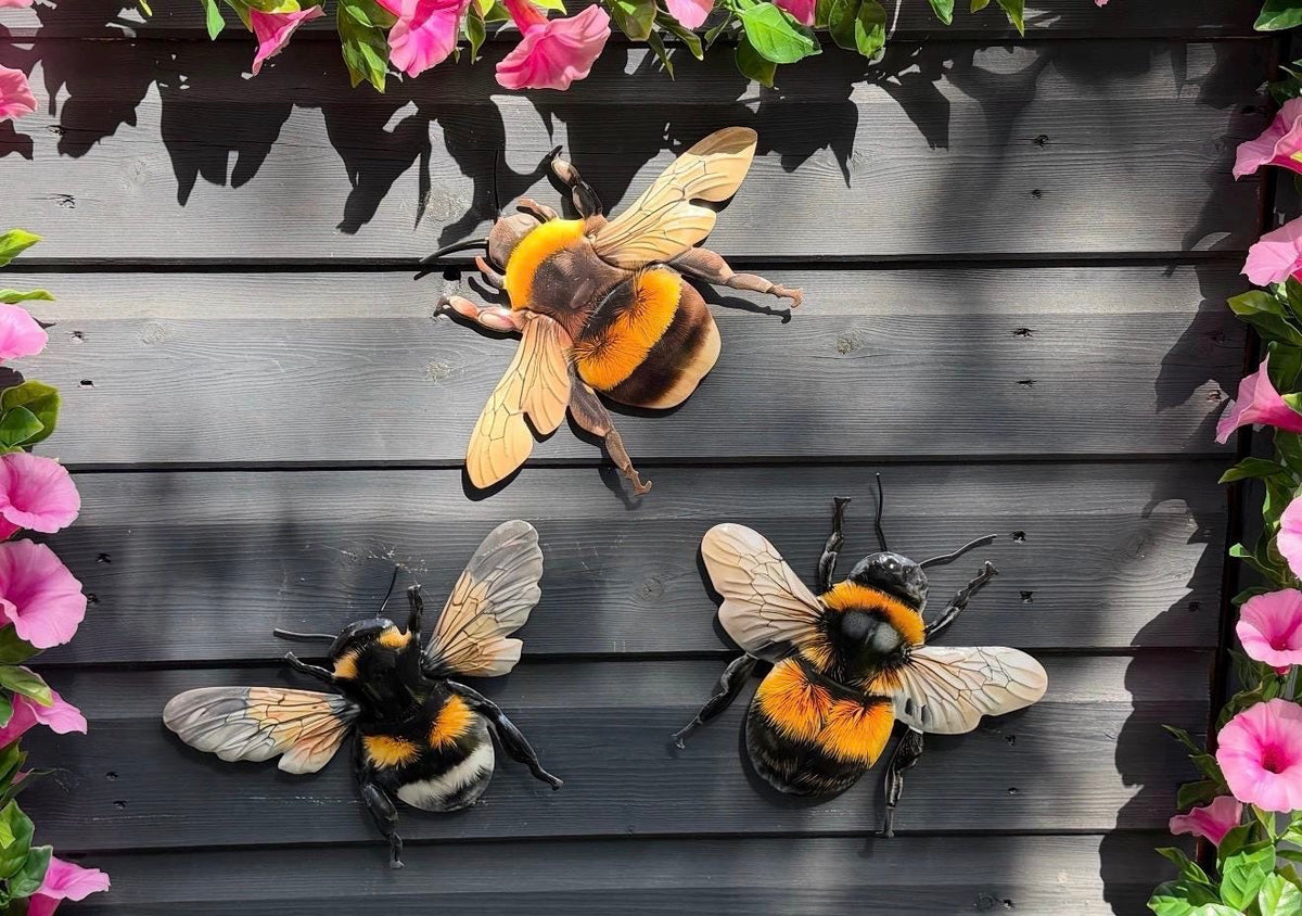 Set of 3 Metal Bumble Bee Garden Wall Decorations