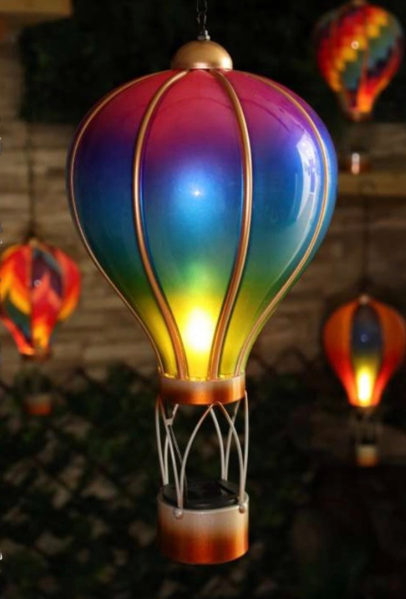 Solar Hot Air Balloon Lantern – Flickering Flame Effect LED Garden Light – Hanging Outdoor Decor – 6 Designs, 2 Sizes