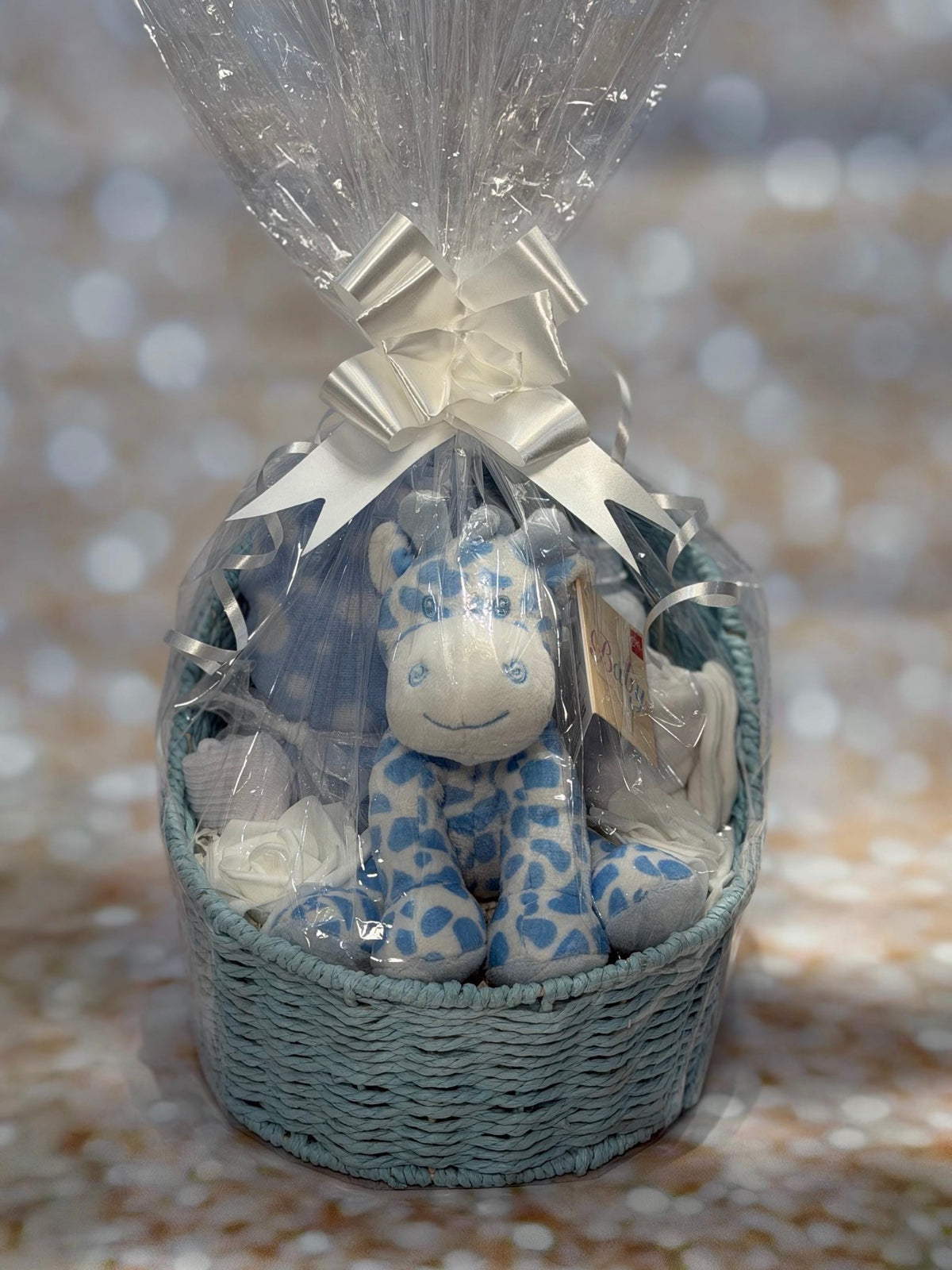 Giraffe Baby Gift Hamper – Pink or Blue