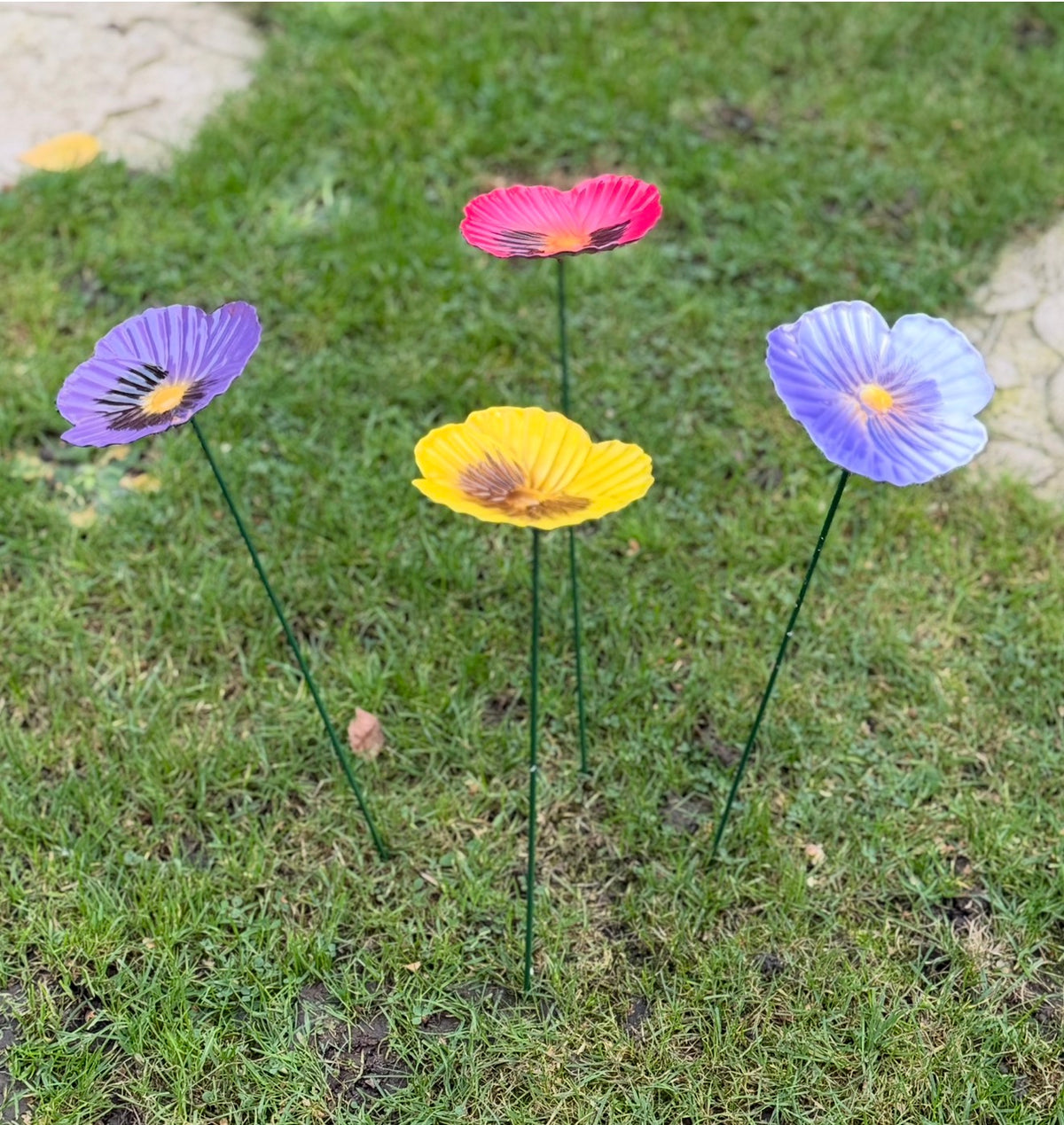 Set of 4 Colourful Metal Pansy Flower Garden Stakes – Plant Pot & Planter Decorations