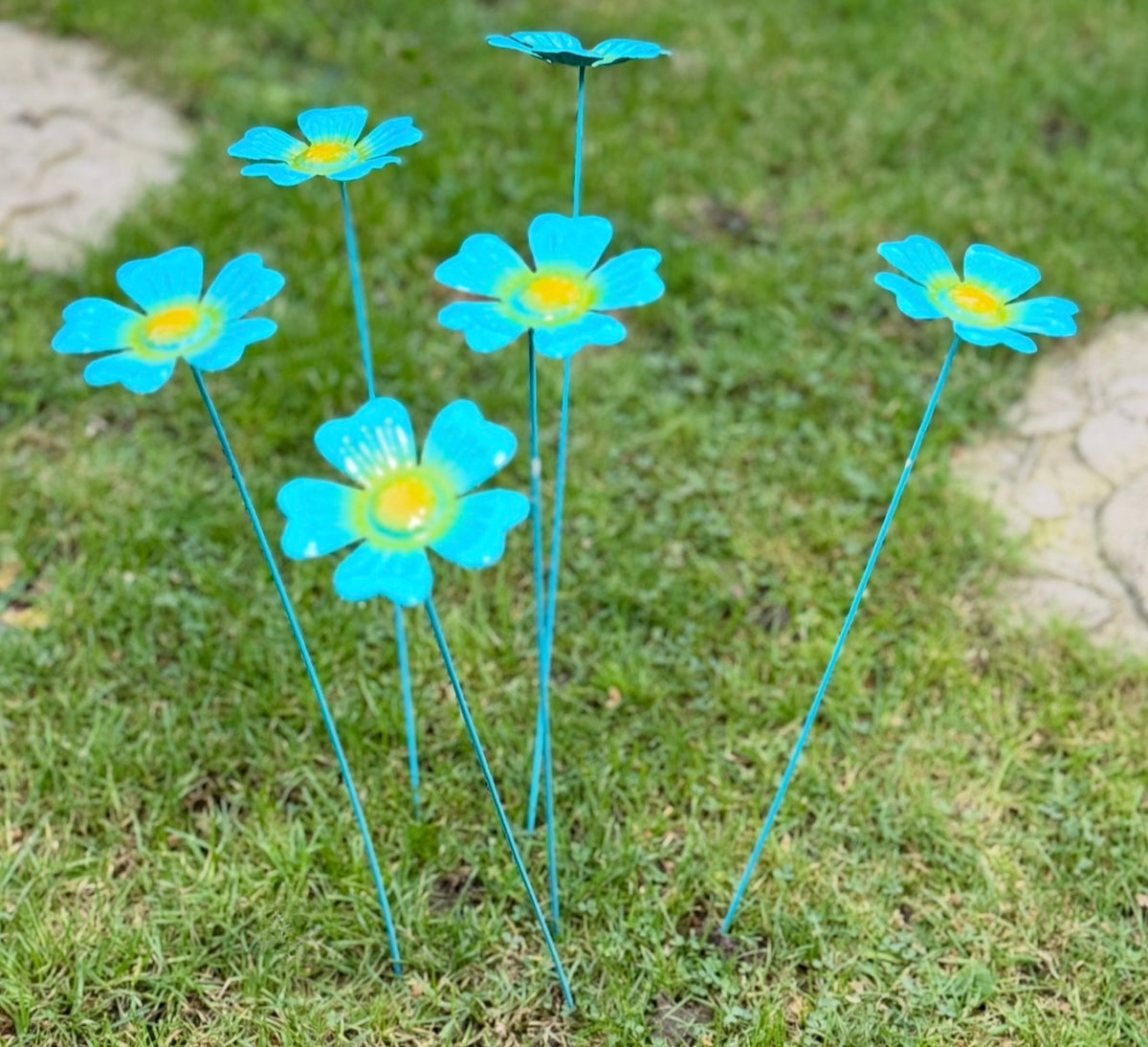 Set of 6 Blue Forget Me Not Metal Flower Garden Stakes – Plant Pot & Planter Decorations