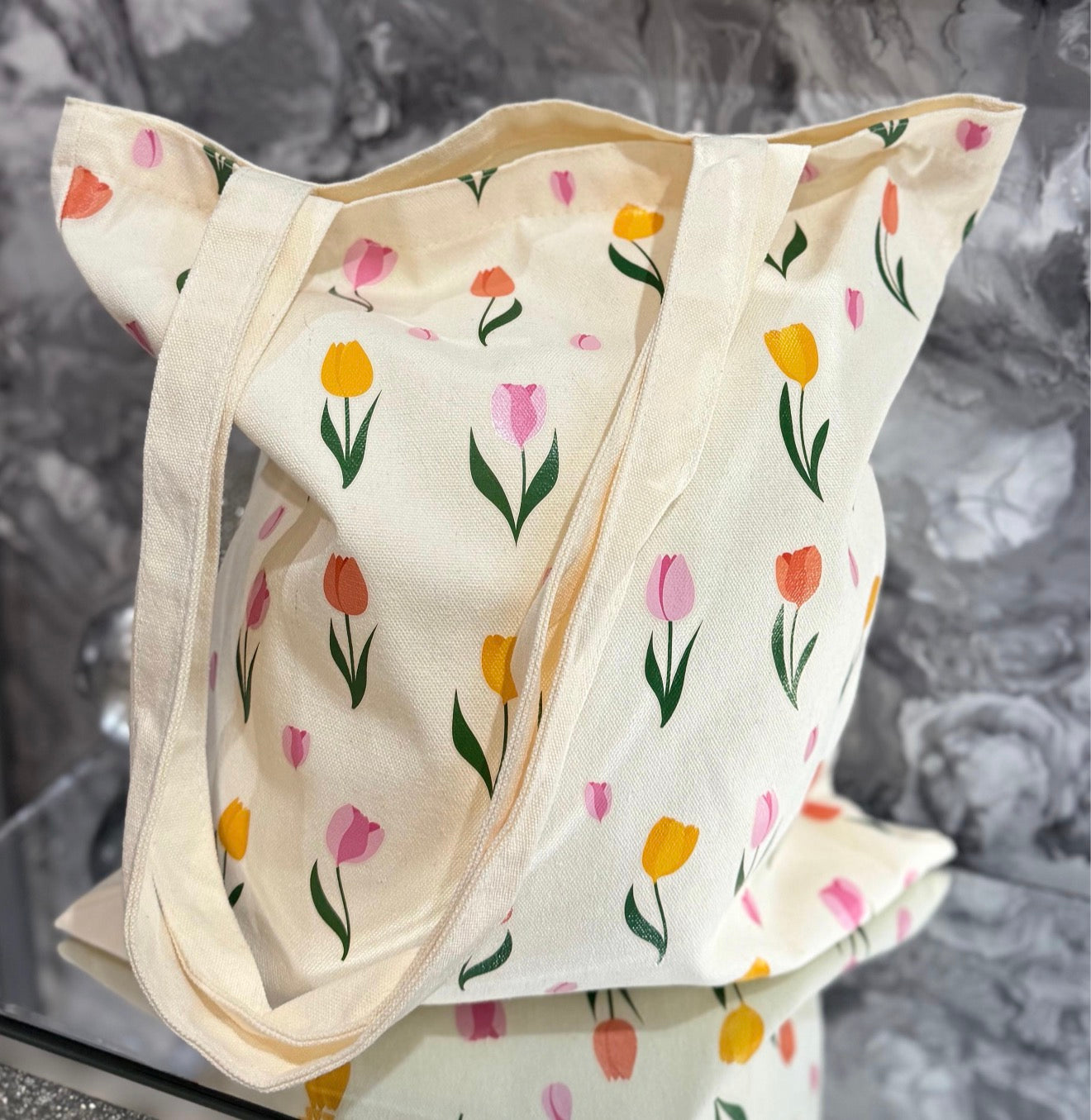 Tulip Print Tote Bag – Floral Canvas Shopping Bag – Reusable Eco Tote – Spring Flower Market Bag – Gift for Flower Lovers