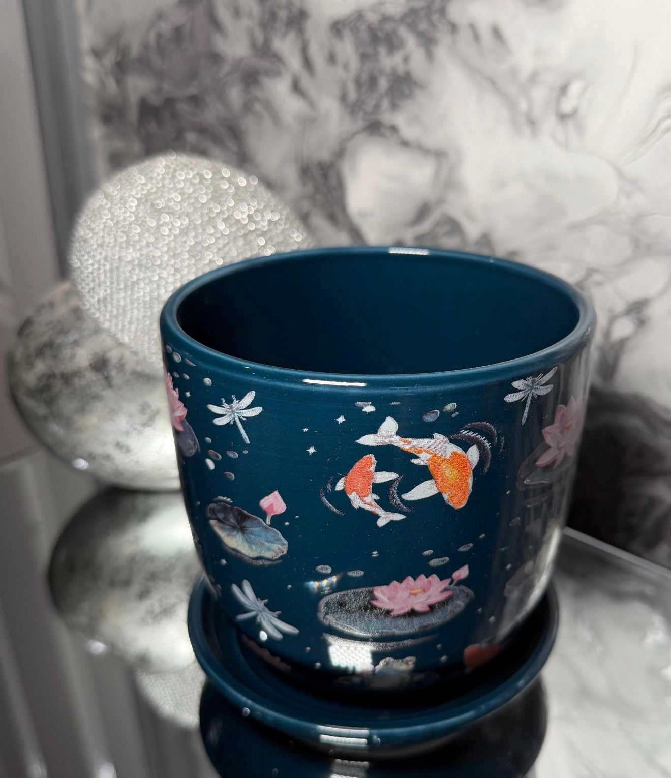 New Pond Print Plant Pot & Saucer featuring Dragonfly, Koi Fish, Water Lily & Frogs