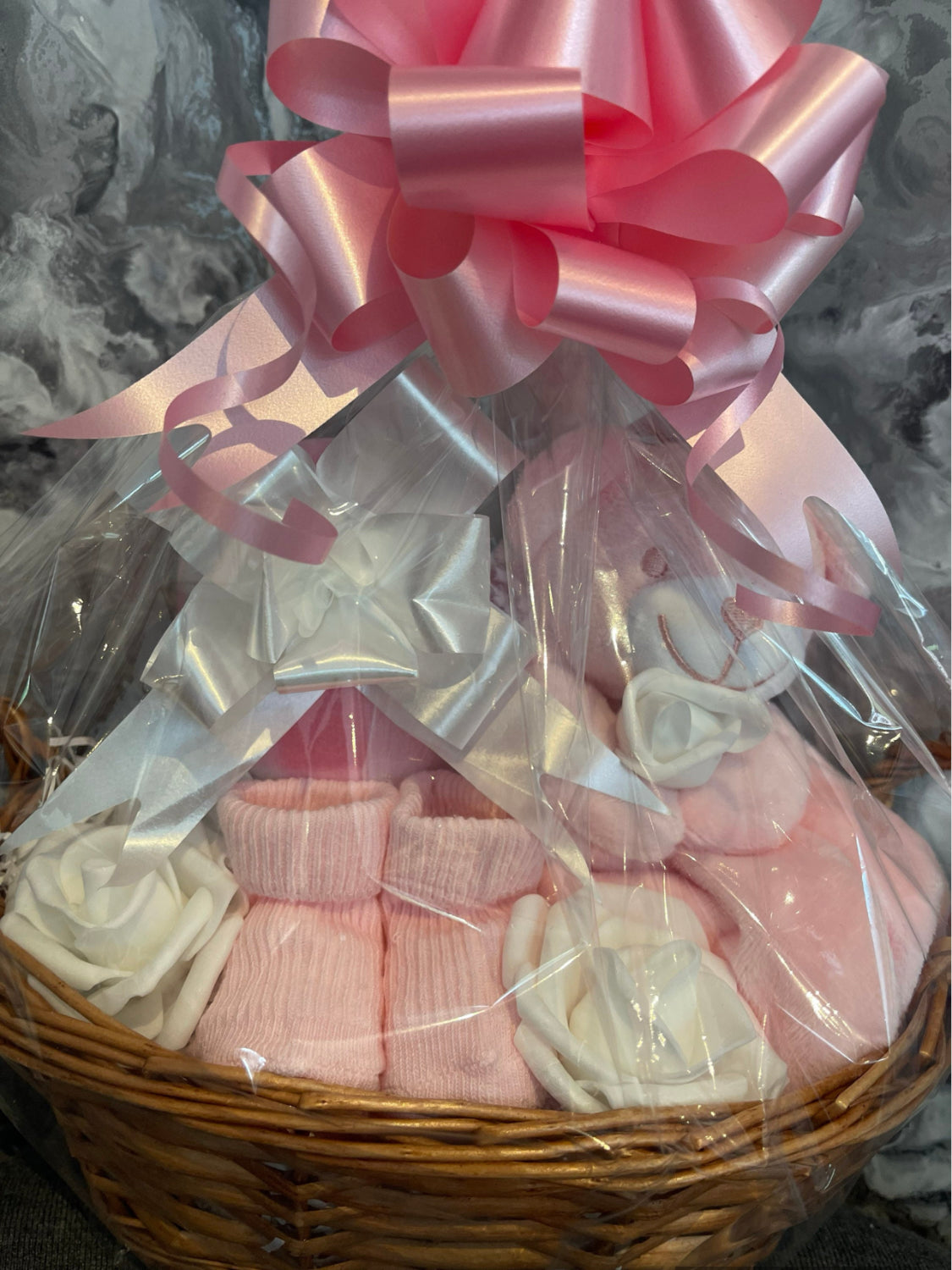 Teddy Bear Comforter Baby Hamper Gift Set. Unisex, Pink or Blue.