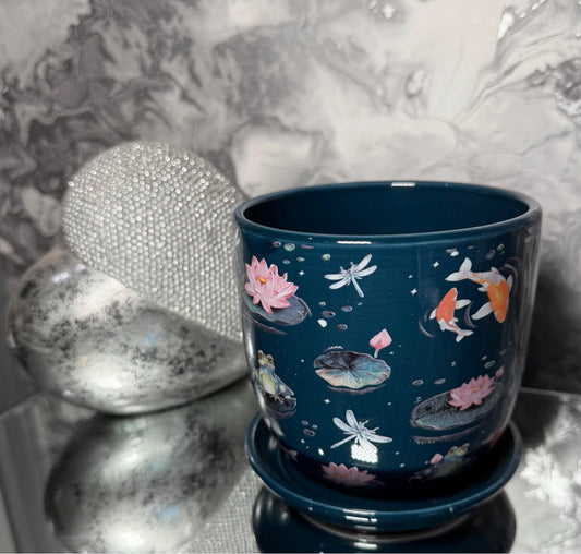 New Pond Print Plant Pot & Saucer featuring Dragonfly, Koi Fish, Water Lily & Frogs